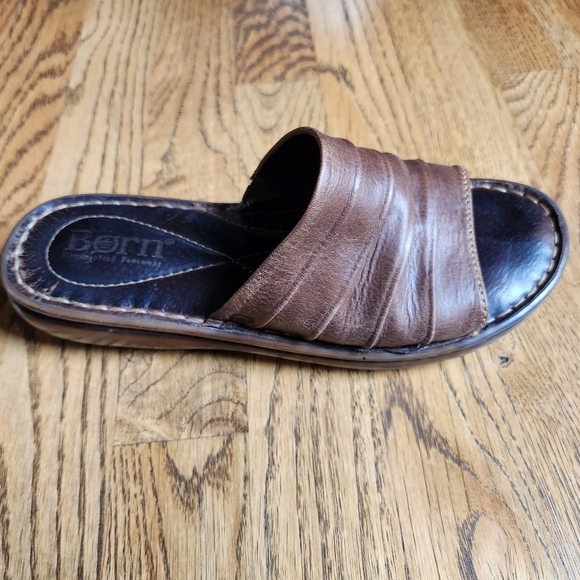 Born Brown Leather Slide Sandal US7.0 - Picture 2 of 4
